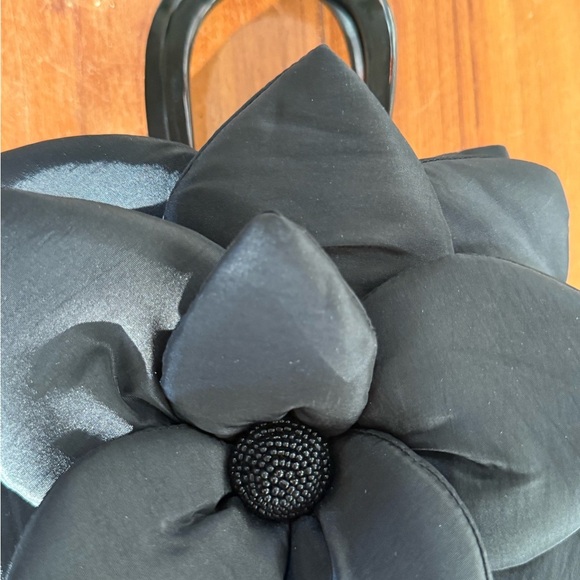 Mad by Design Flower Clutch/Wristlet - Picture 11 of 11